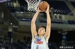 B体育体育课程-篮球球员伤情稳定好转赛场回归的简单介绍