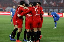 里昂中场快马助球队连胜，表现抢眼