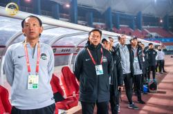 包含河南建业在主场触底反弹，豪取三分的词条