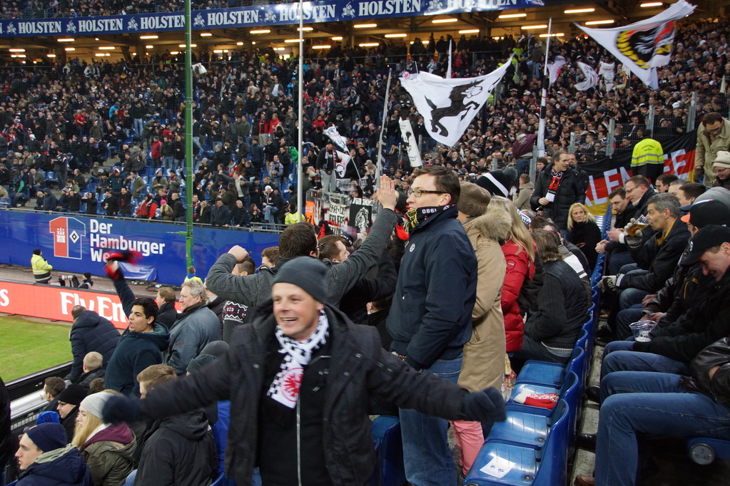 法兰克福球迷积极早早赛季，期待好成绩的简单介绍