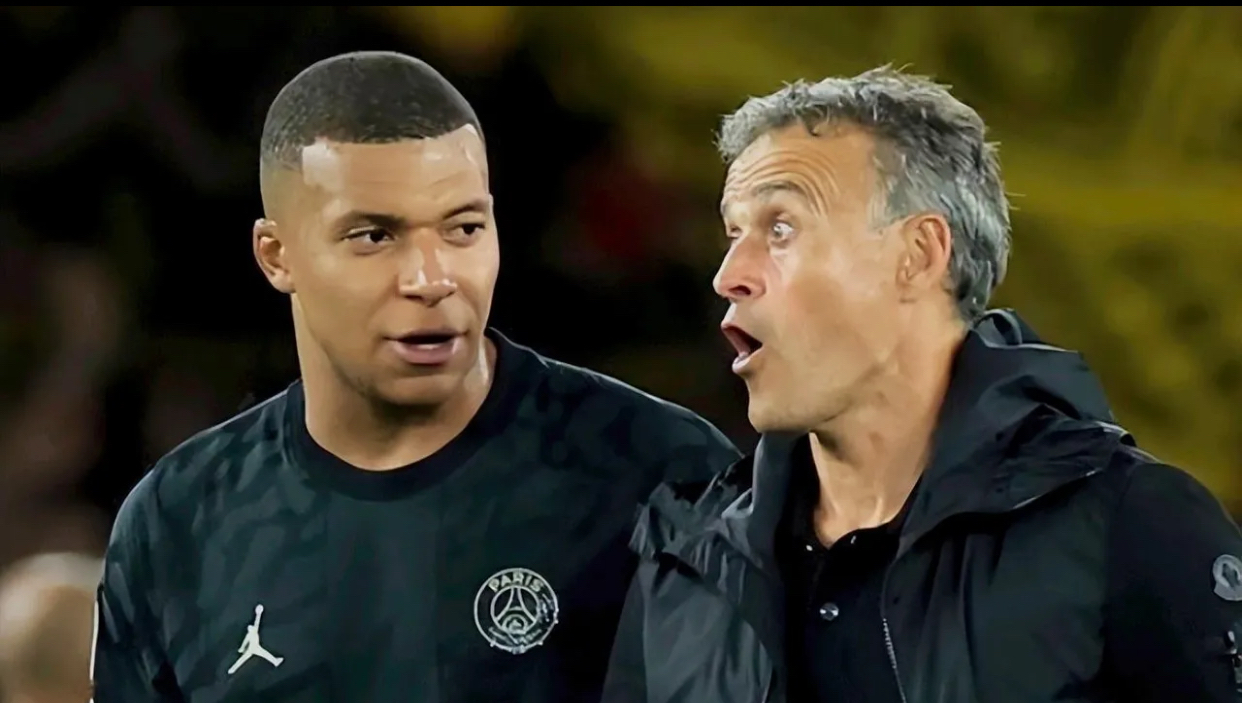 法兰克福球迷积极早早赛季，期待好成绩的简单介绍