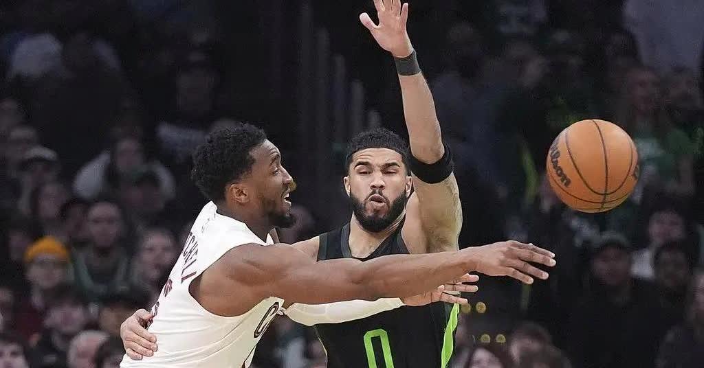 爵士在西部崭露头角,米切尔一统芝加哥 爵士在西部崭露头角,米切尔一统芝加哥