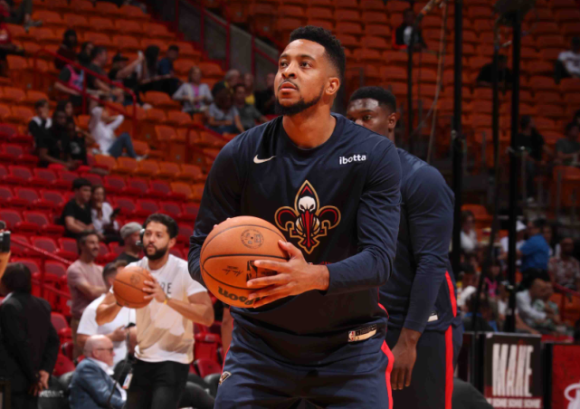 里昂中场快马助球队连胜，表现抢眼