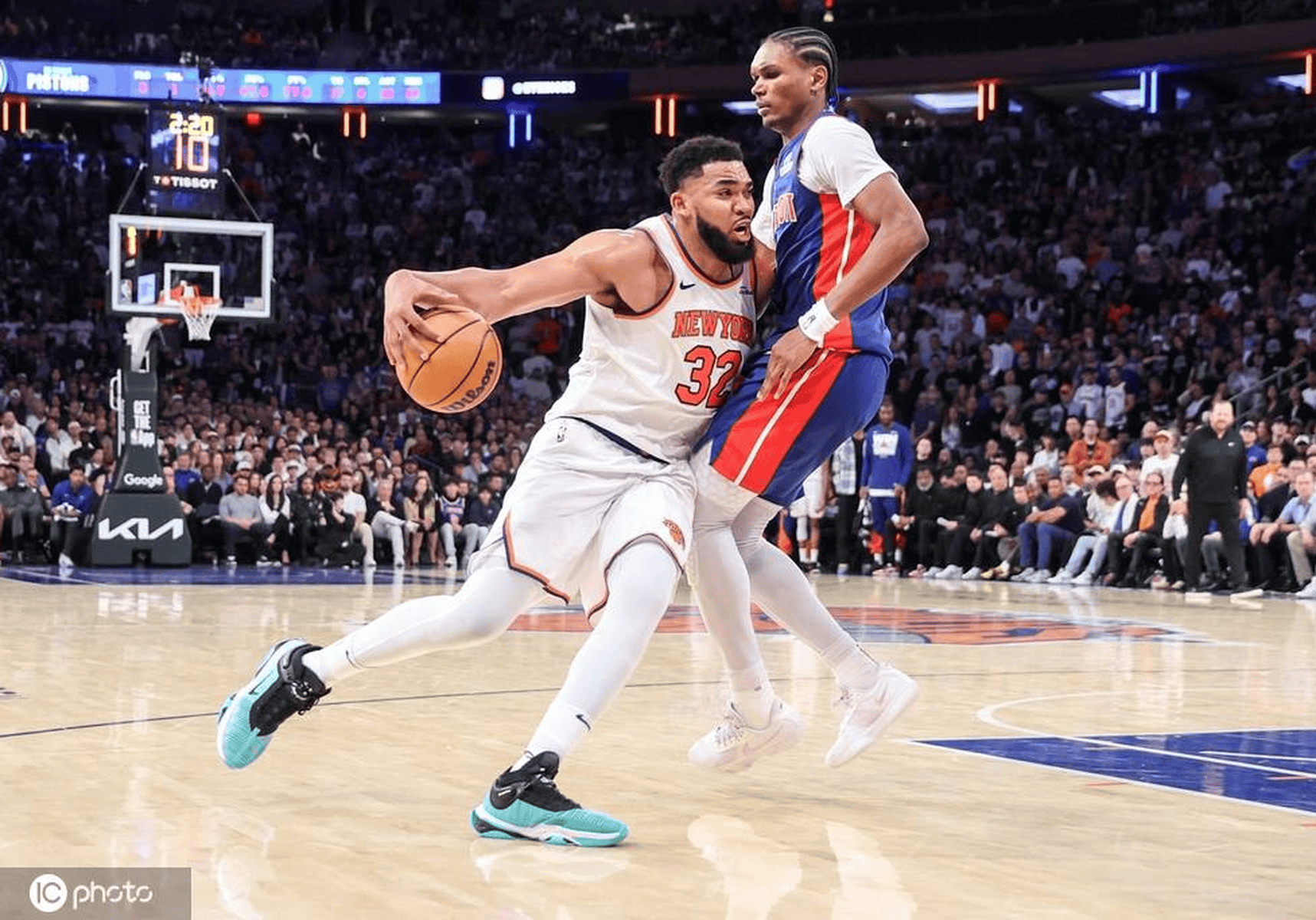 关于独行侠战胜马刺,唐斯关键时刻稳定发挥的信息 关于独行侠战胜马刺,唐斯关键时刻稳定发挥的信息