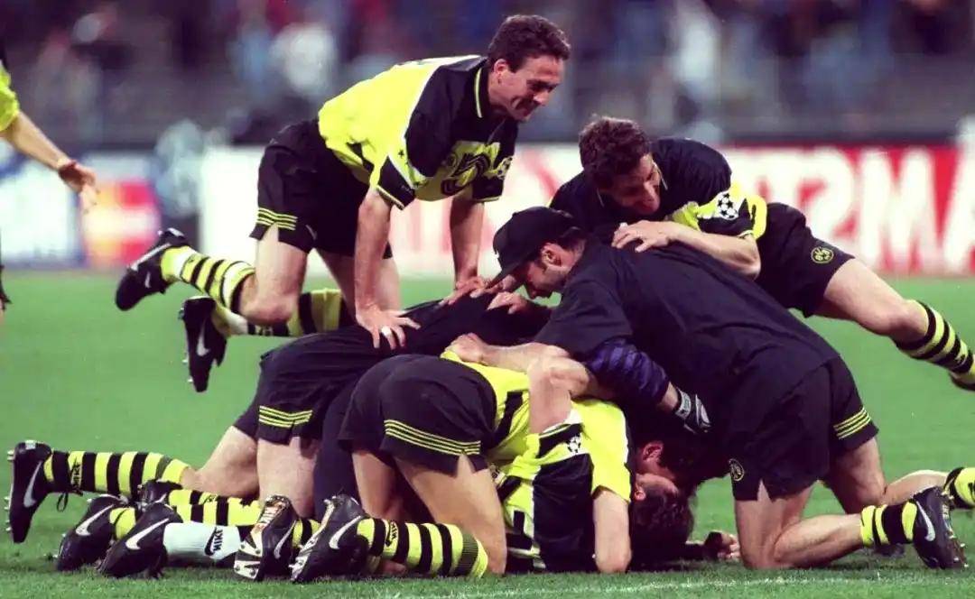 包含阿贾克斯对阵尤文图斯,欧国联主场比赛争雄的词条 包含阿贾克斯对阵尤文图斯,欧国联主场比赛争雄的词条