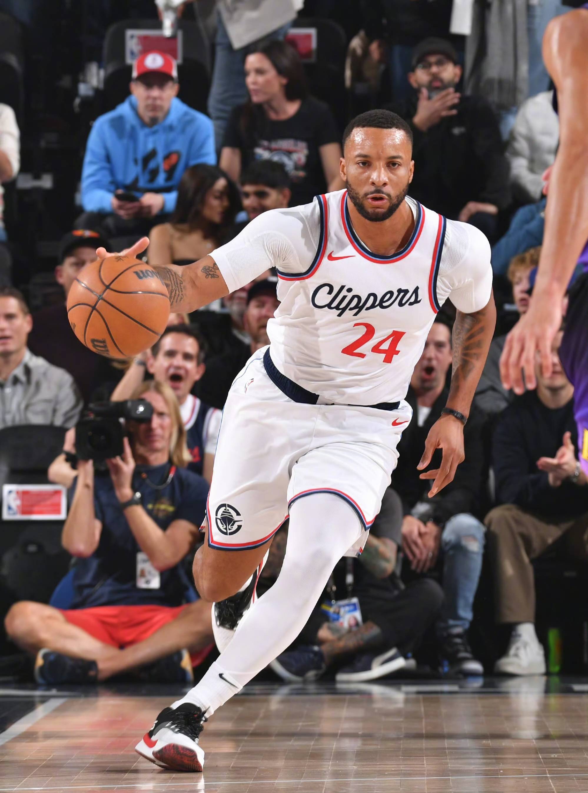 快船客场胜凯尔特人,遭遇两连败 快船客场胜凯尔特人,遭遇两连败