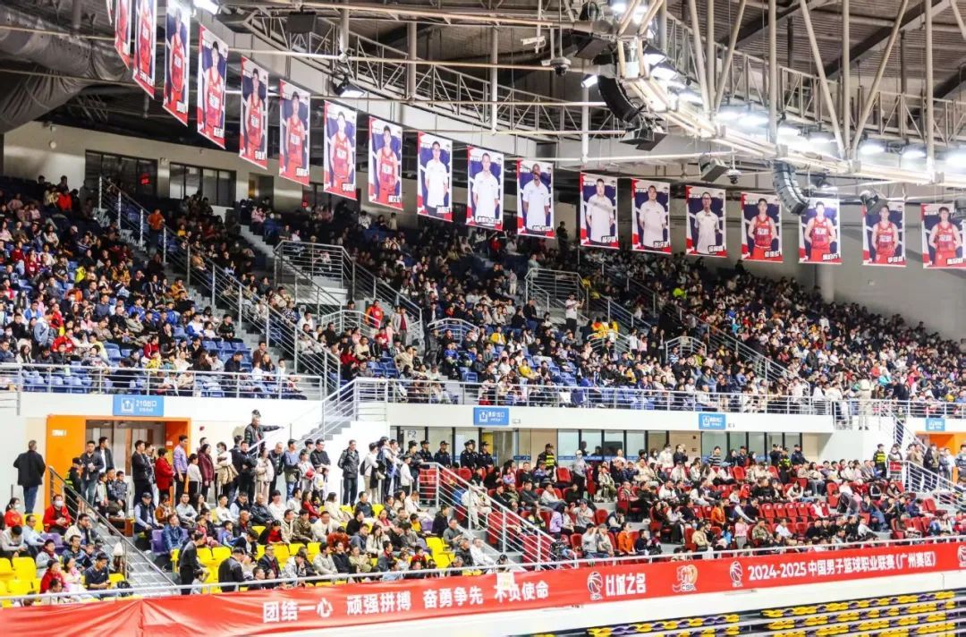 关于国际大赛启幕,球迷热情高涨的信息 关于国际大赛启幕,球迷热情高涨的信息