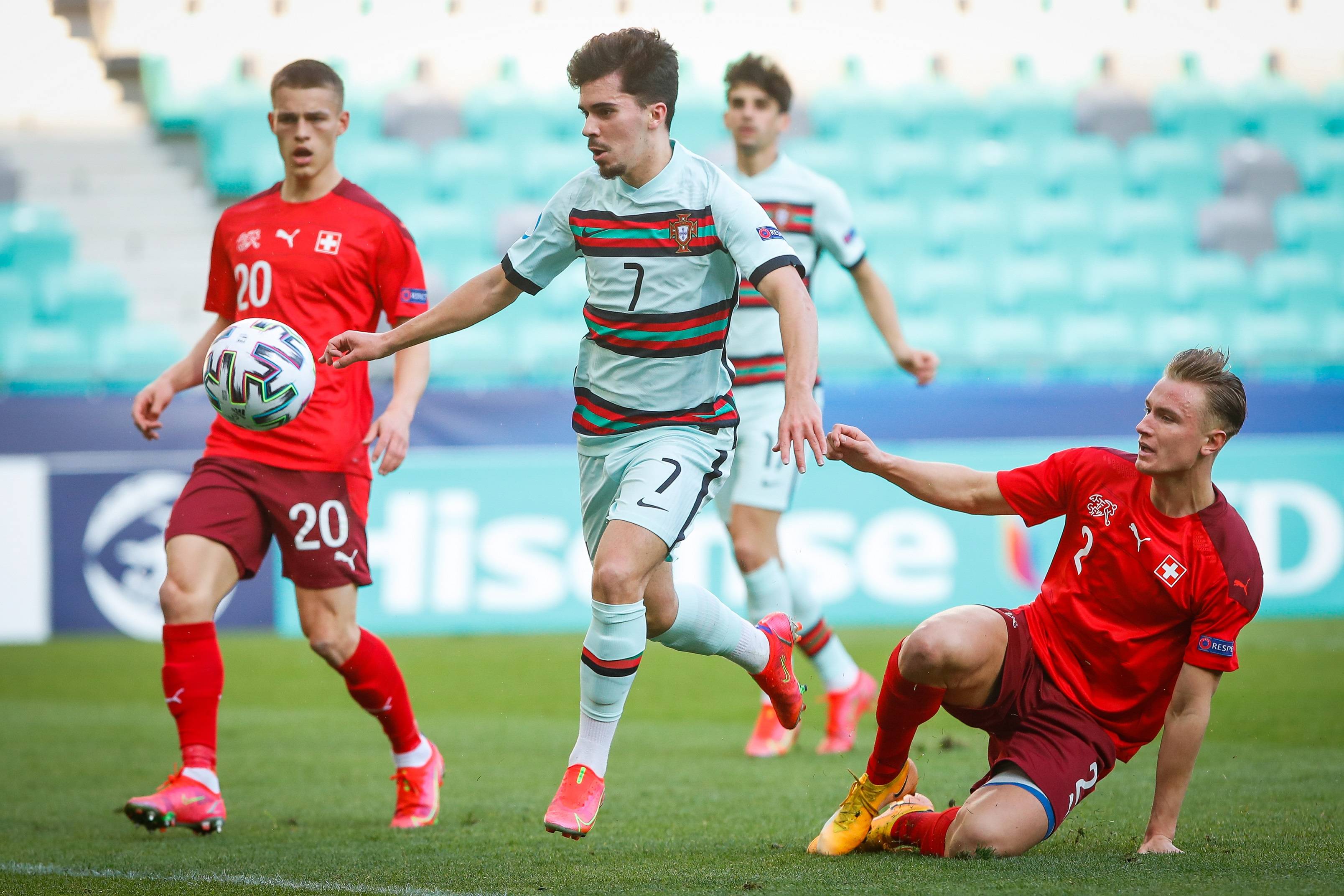 包含欧预赛决赛倒计时,双方实力势均力敌的词条 包含欧预赛决赛倒计时,双方实力势均力敌的词条