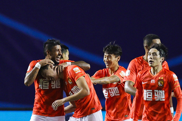 广州富力主场小胜深圳佳兆业，豪取两连胜的简单介绍